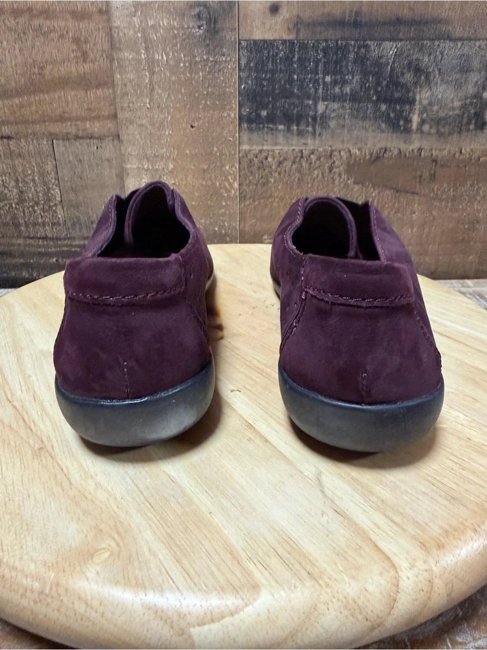Clarks Yoxene Faye Womens 7.5 M Burgundy Nubuck Leather Slip On Shoes